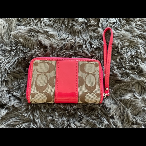 Coach Wallet/Wristlet - Picture 2 of 3
